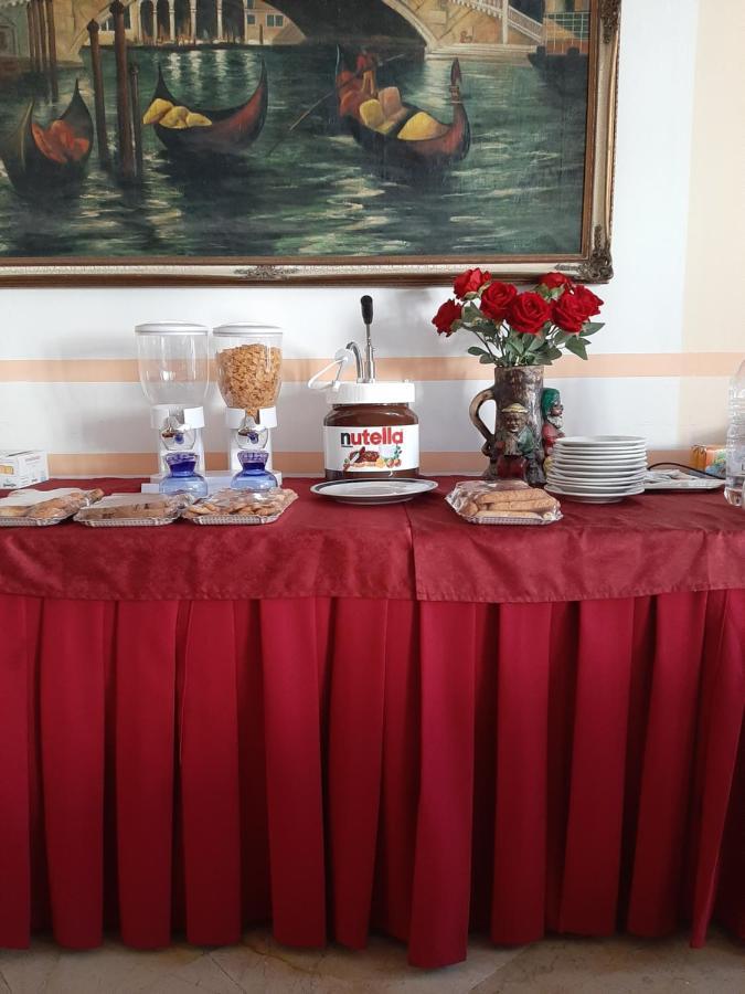 George Hotel Barcellona-Pozzo di Gotto Extérieur photo