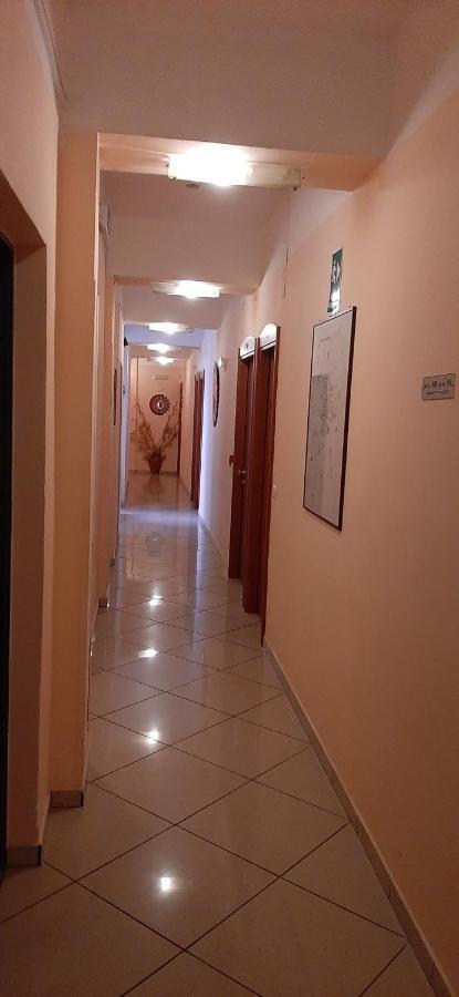 George Hotel Barcellona-Pozzo di Gotto Extérieur photo