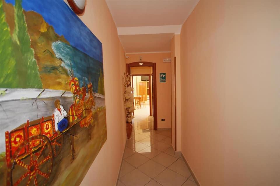 George Hotel Barcellona-Pozzo di Gotto Extérieur photo